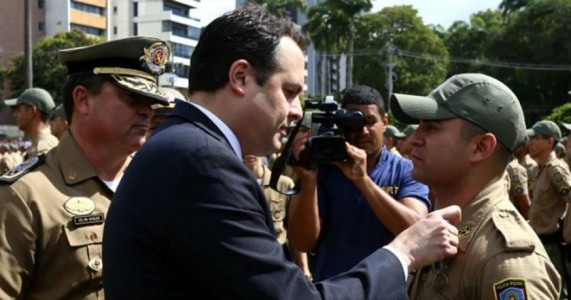 Paulo Câmara decreta estado de emergência em Pernambuco