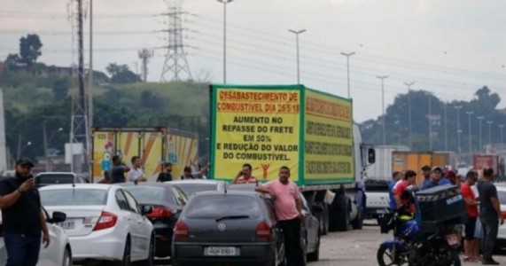 Anistia Internacional condena uso de força contra protestos de caminhoneiros