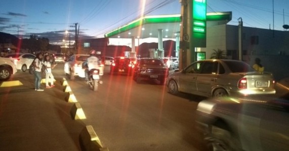 Zero estoque: Todos os postos de Salgueiro estão sem gasolina neste sábado