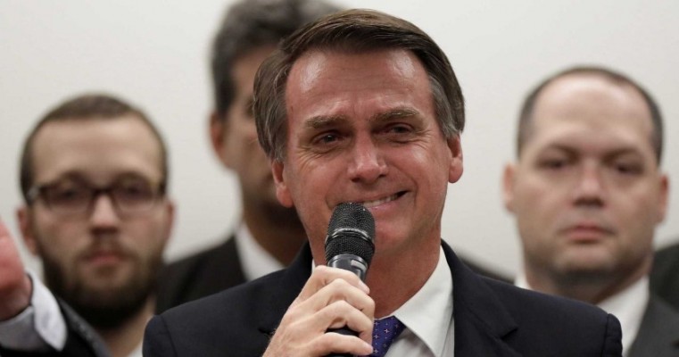 Projeto de Bolsonaro pede cadeia para quem obstrui vias públicas