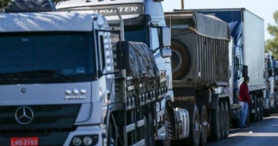 Até cerveja pode faltar por causa da greve de caminhoneiros