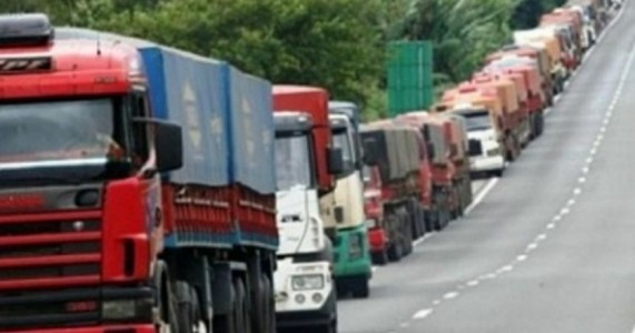 Greve de caminhoneiros: PRF prepara grande operação para desbloquear estradas