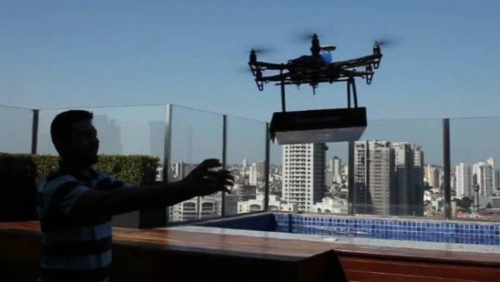 Pizzaria paulista utiliza drone para realizar entrega