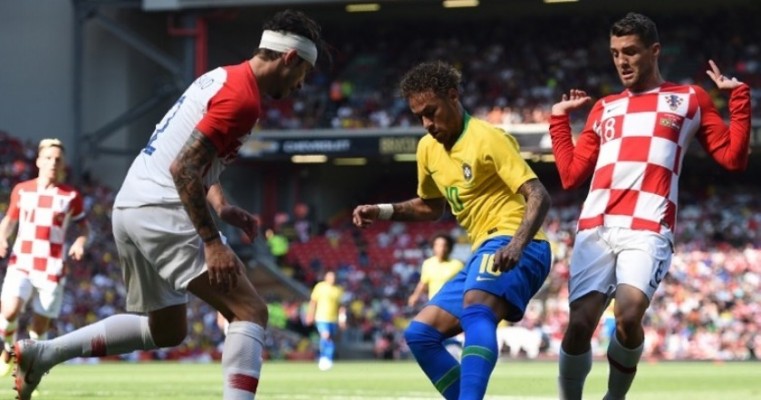 Brasil vence Croácia por 2 x 0 com gols de Neymar e Firmino