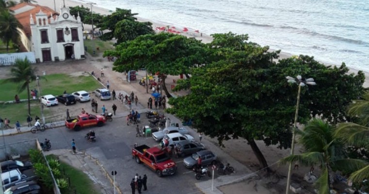 Jovem é atacado por tubarão em Jaboatão dos Guararapes 