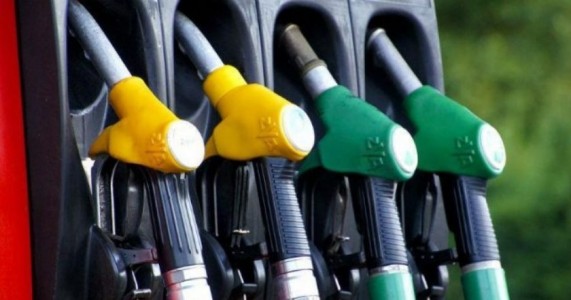 Preço da gasolina cai 0,68% nas refinarias, após duas altas seguidas