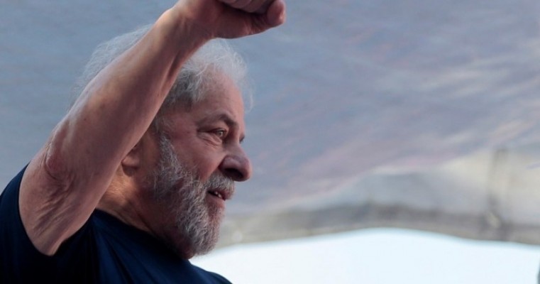 Lula: “Sou não serei candidato se morrer ou o Judiciário rasgar a Constituição”