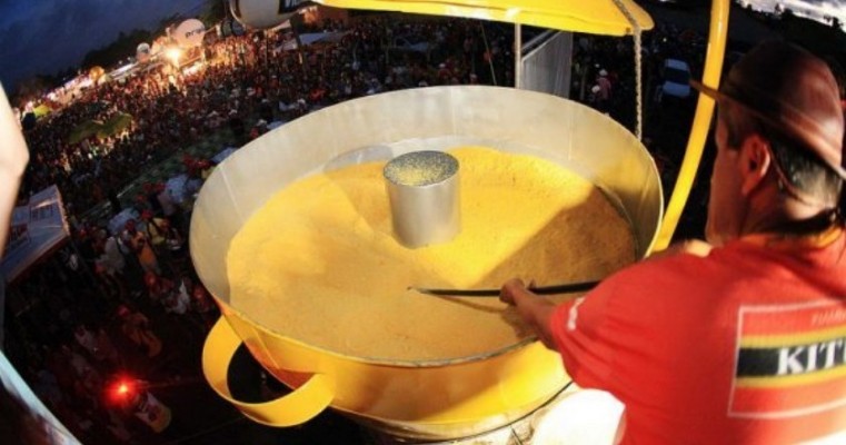 Maior cuscuz do mundo, hoje, no Alto do Moura em Caruaru-PE