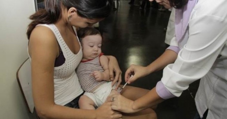 Campanha Nacional de Vacinação contra Influenza termina sexta-feira e Pernambuco ainda não atingiu meta mínima