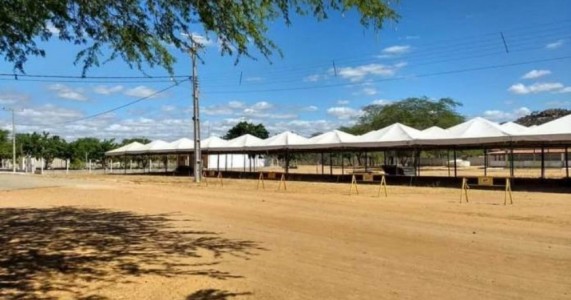 Em meio a polêmica, Prefeitura de Petrolina agiliza preparativos para mais uma Jecana do Capim