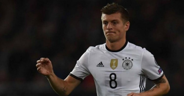 Brasileiros respondem provocação de Kroos por 7x1