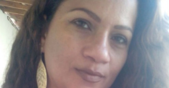 Mulher procura por filho que não vê a 30 anos em Floresta, PE