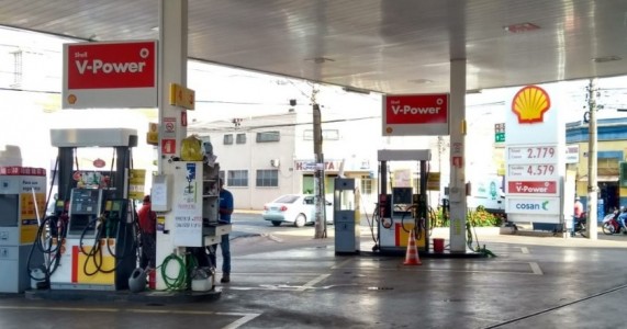 Vendas de gasolina no Brasil caem 19% em maio por protestos, diz ANP