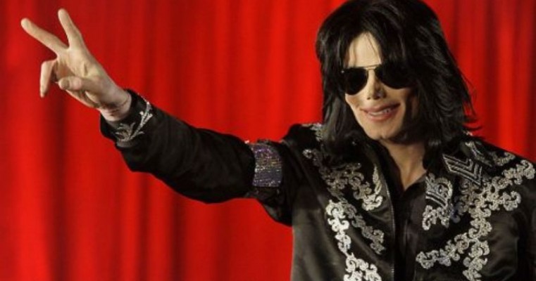 Michael Jackson foi castrado quimicamente pelo pai, revela médico