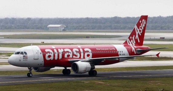 Recém-nascido é encontrado morto dentro de banheiro de avião
