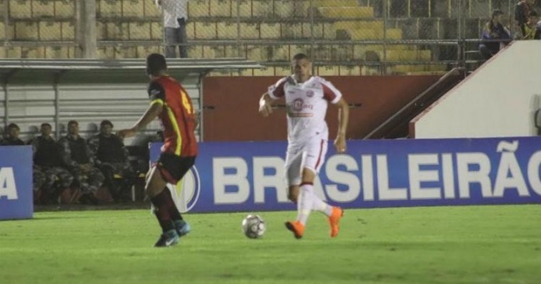 Náutico arranca empate no fim e chega a 8 jogos sem perder na Série C