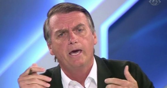 O candidato Jair Bolsonaro promete castrar estupradores, caso seja eleito