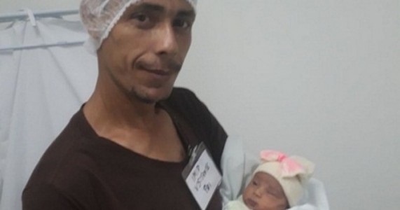 Após coma da esposa, pai cuida dos três filhos e lamenta não manter unidos os sete irmãos: 'Sinto falta da casa cheia'