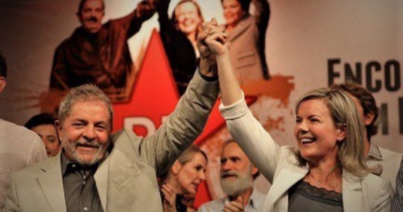 Alas do PT disputam sobre quando lançar Haddad de vez