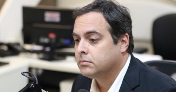 Paulo Câmara promete criar 13° salário para quem recebe Bolsa Família em Pernambuco