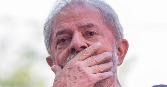 TSE decide que Lula é inelegível e não pode disputar a Presidência
