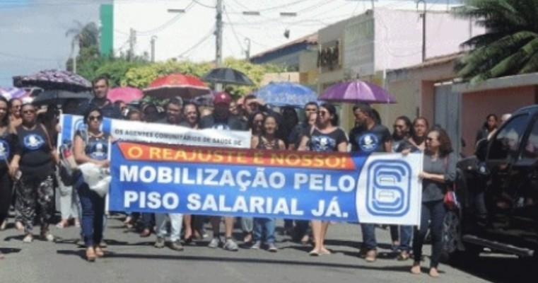 Agentes de Saúde e de Endemias de Ouricuri protestam contra veto de Michel Temer a reajuste da categoria