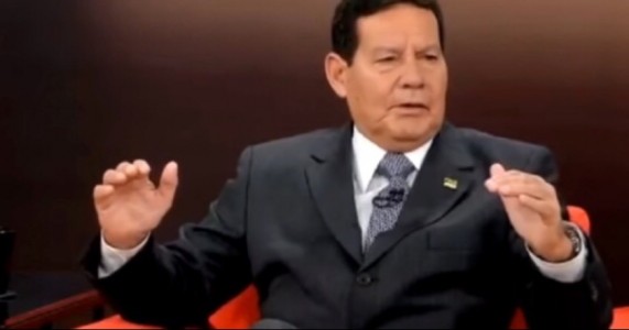 Bolsonaro pediu moderação no tom após ataque, diz candidato a vice