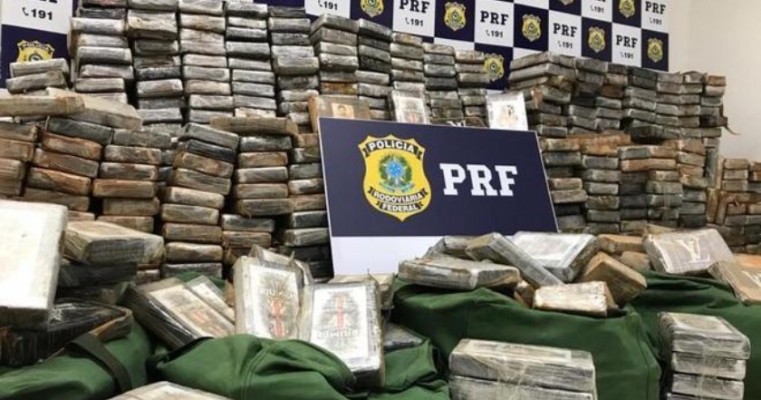 PRF apreende mais de 1,2 tonelada de cocaína no sertão de Alagoas