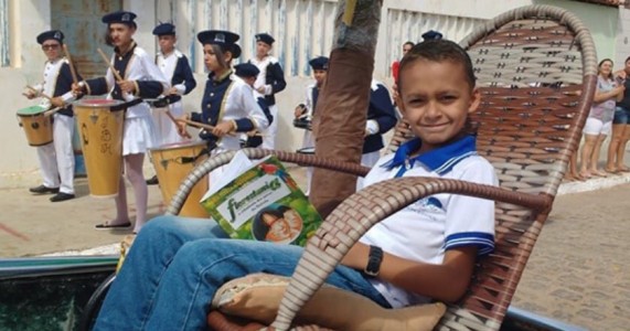 Salgueiro - Estudante da Escola Municipal Maria Dalva se classifica para o final do Concurso Ler Bem