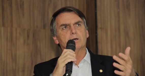 Bolsonaro afirma que vai participar de debates contra Haddad