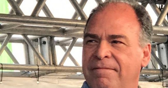 Aliados de FBC na Casa Plínio Amorim declaram-se ‘bolsonaristas’, mas senador ainda não definiu qualquer posicionamento