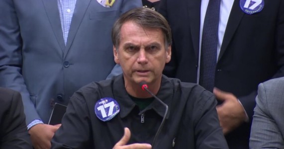 Bolsonaro sobre ausência: pode ser 'estratégica'