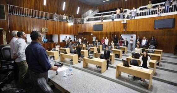 Municípios propõem a Bolsonaro a volta da Educação Moral e Cívica aos currículos escolares