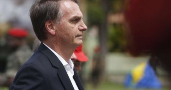 Bolsonaro descarta Revalida para médicos formados no Brasil