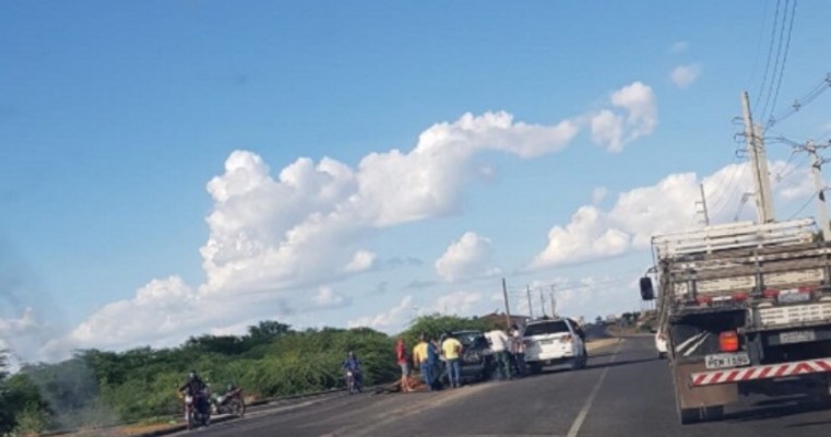 Petrolina PE – Colisão de Veículo com Animal na Estrada do Rodeadouro