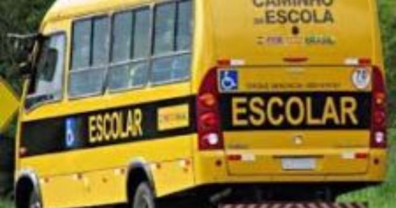 Criança quebra o pescoço em transporte escolar de ST