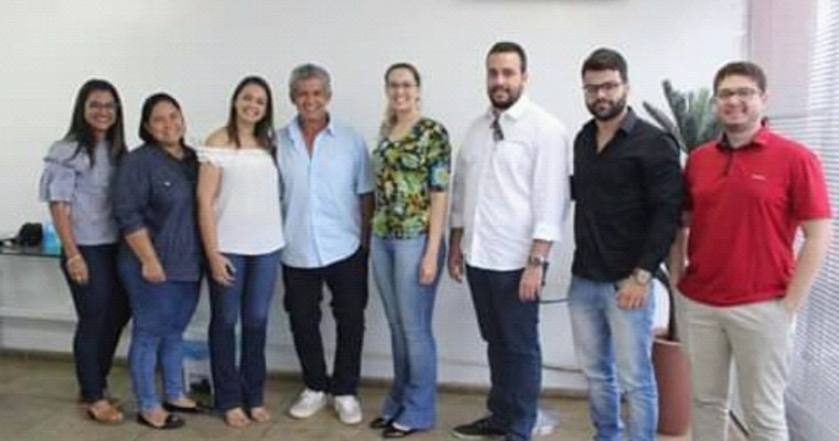 Salgueiro recebe mais medicos .