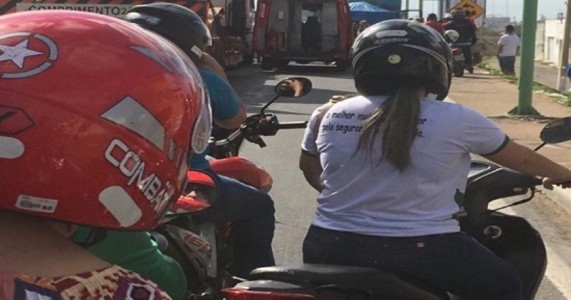 Petrolina PE – Um Policial Militar da Bahia Bateu com sua Moto em uma Carreta Parada na Pista no Bairro Atrás da Banca