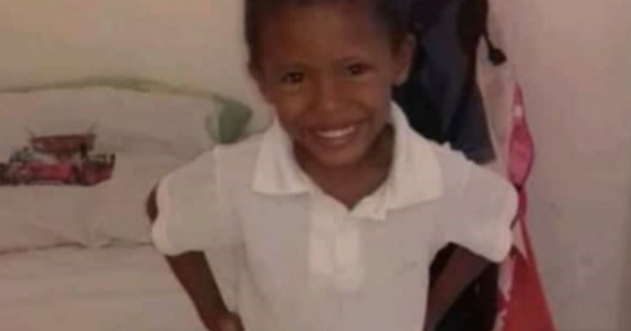Tragédia, Criança de 4 anos morre afogada em clube de Petrolina