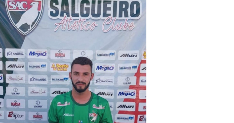 Salgueiro contrata o lateral Adenilson, destaque do Flamengo de Arcoverde