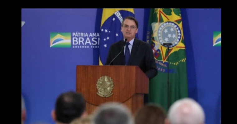 "Não nasci para ser presidente", diz Bolsonaro em discurso