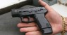 Decreto de Bolsonaro amplia porte de arma a políticos e caminhoneiros no país