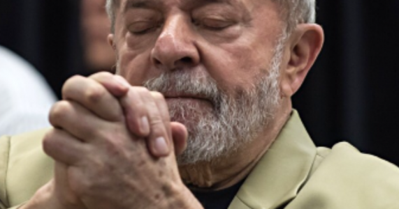 Defesa de Lula pede ao STJ para ex-presidente cumprir pena em casa