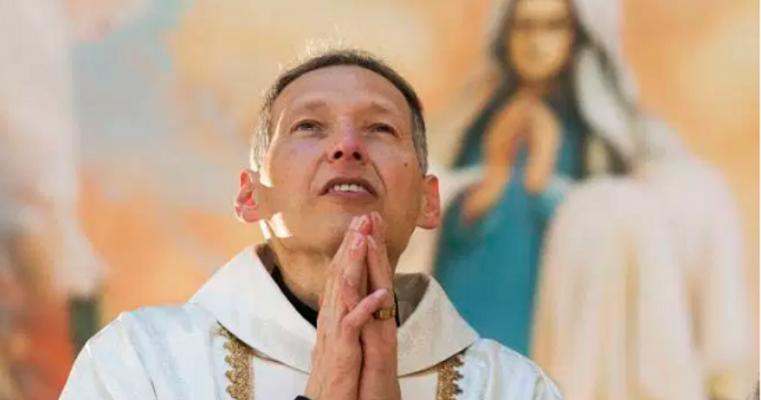 Padre Marcelo é “demitido” de Rádio Globo e “admitido” pela concorrência