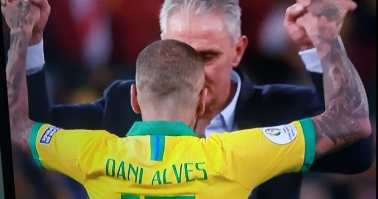 Choro, expulsão, VAR e título: Brasil é campeão da Copa América