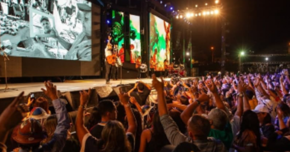 Flavio Leandro leva nome de Salgueiro para o mundo com a agravação do DVD na cidade.