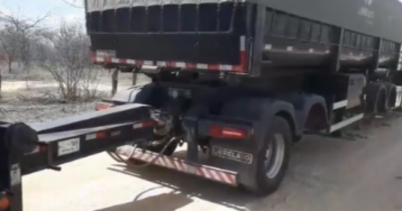 Criminosos tomam carreta de assalto e roubam 12 pneus entre Salgueiro e Parnamirim