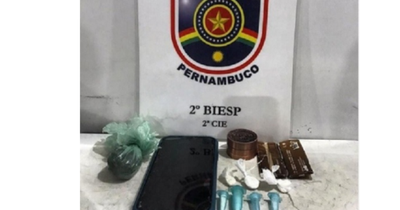 Médico é preso com droga e celular roubado no Sertão de Pernambuco