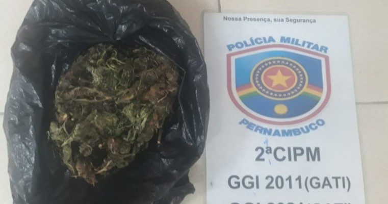 Orocó-PE policais do GATI da  2°CIPM prende homem por tráfico de drogas