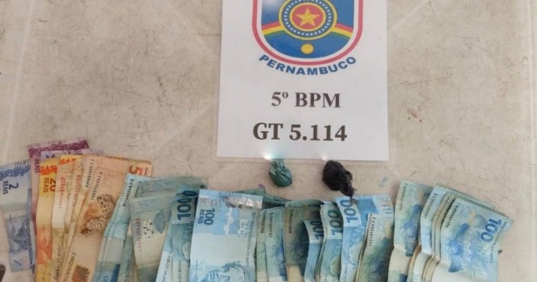 Petrolina-PE polícias militares prendem casal por tráfico de drogas no bairro Maria Auxiliadora
